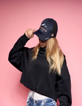 Baseball cap with mesh