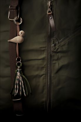 Bird golden metal Keychain with Natural Leather oak