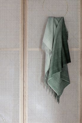 Horizon throw Botanic green