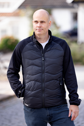 iwear REYKJAVIK hybrid jacket. Black