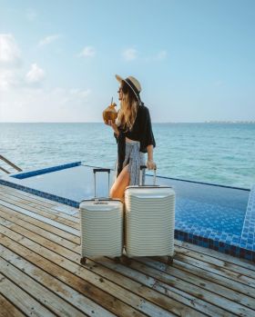 Upscape spinner 4 wheels 69cm